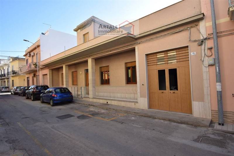 casa indipendente in vendita ad Avola