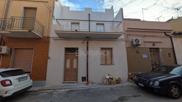 casa indipendente in vendita ad Avola