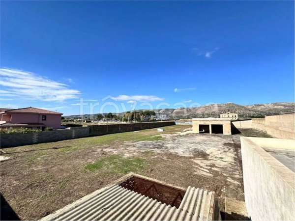 negozio in vendita ad Avola