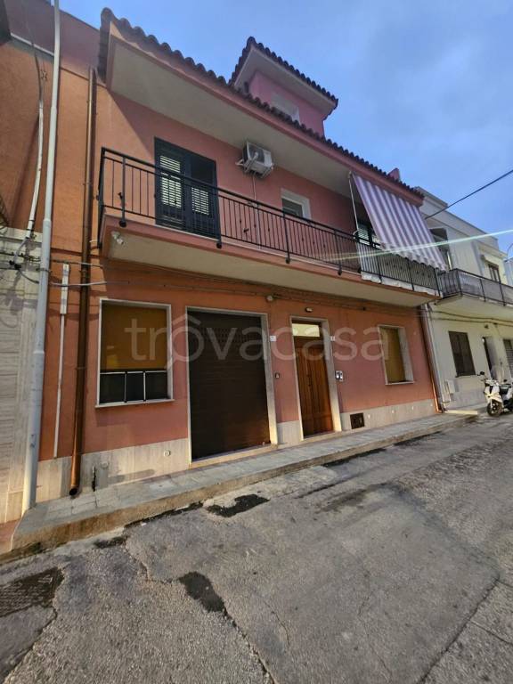 casa indipendente in vendita ad Avola