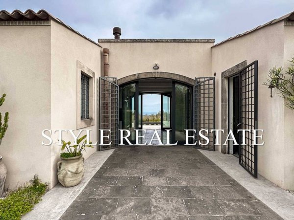 casa indipendente in vendita ad Avola