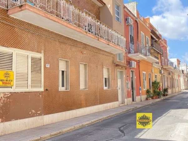 casa indipendente in vendita ad Avola