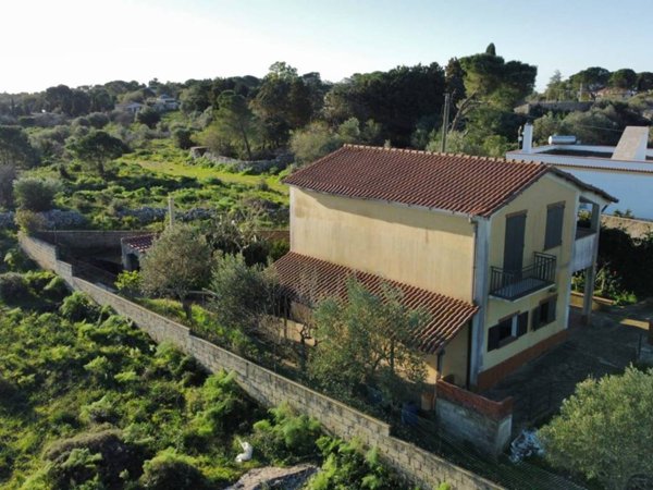 casa indipendente in vendita ad Avola