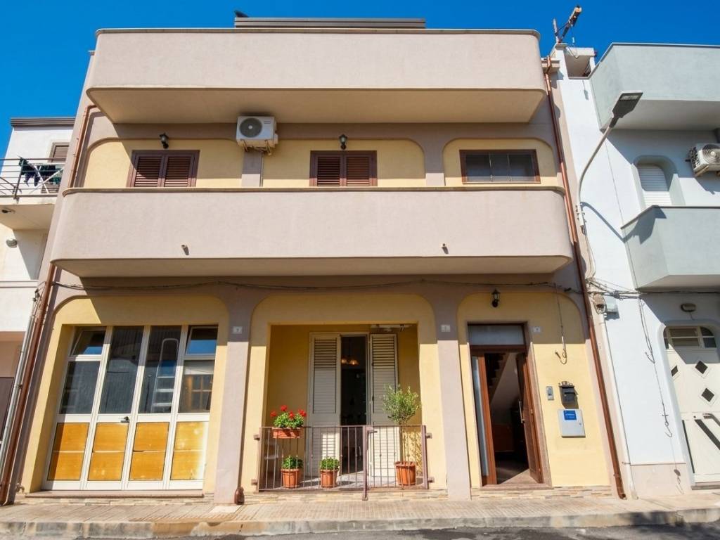 appartamento in vendita ad Avola