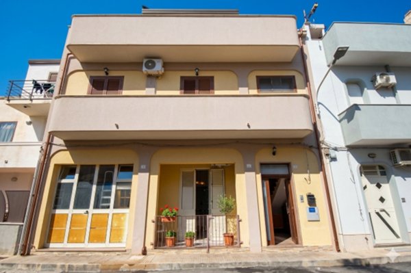 casa indipendente in vendita ad Avola