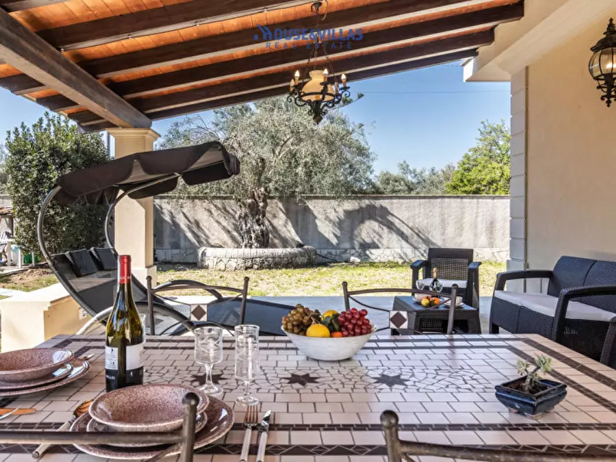 casa indipendente in vendita ad Avola in zona Falaride