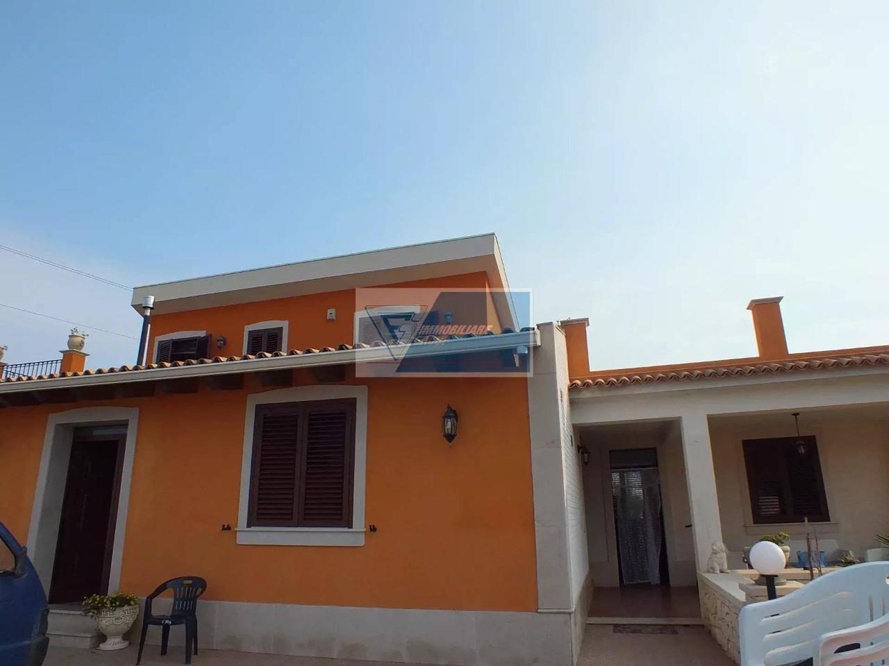 casa indipendente in vendita ad Avola