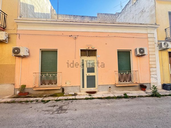 casa indipendente in vendita ad Avola