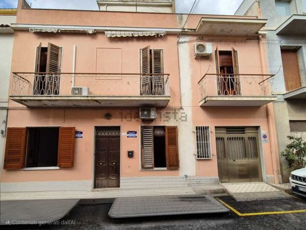 casa indipendente in vendita ad Avola