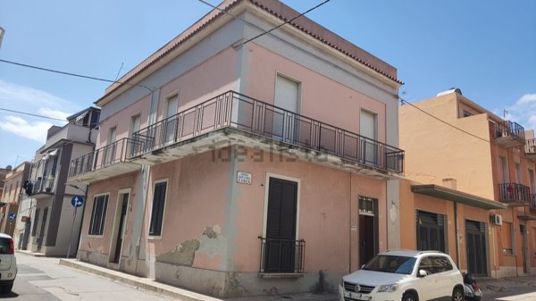 casa indipendente in vendita ad Avola