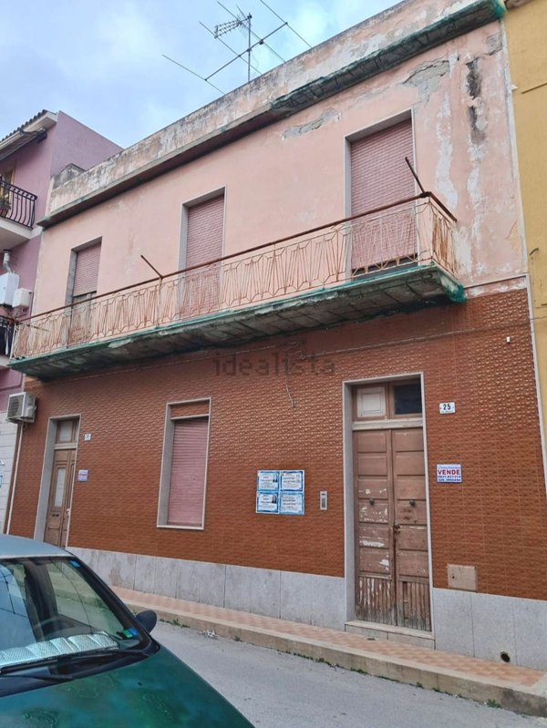 pentavano in vendita ad Avola