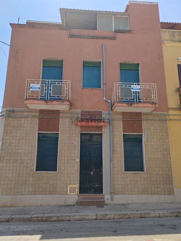 casa indipendente in vendita ad Avola