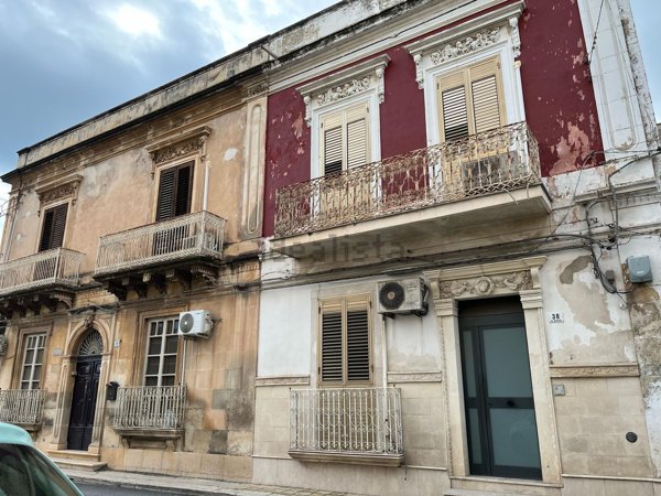 casa indipendente in vendita ad Avola