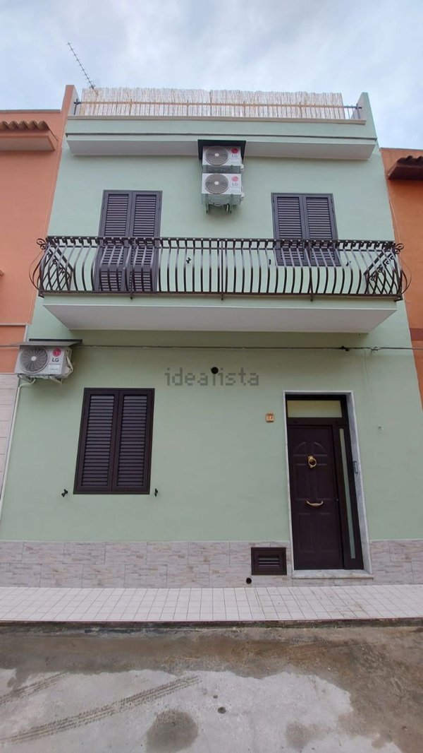 casa indipendente in vendita ad Avola