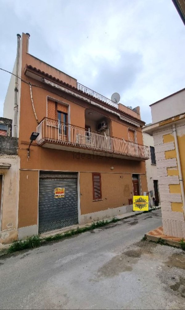 casa indipendente in vendita ad Avola