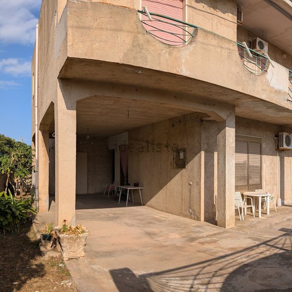 casa indipendente in vendita ad Avola