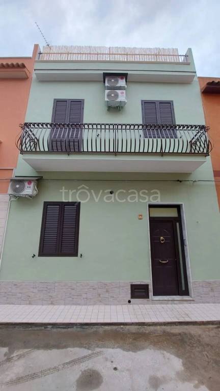 casa indipendente in vendita ad Avola