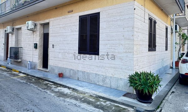 casa indipendente in vendita ad Avola