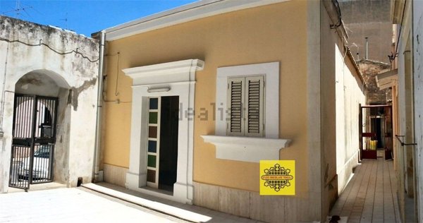 casa indipendente in vendita ad Avola