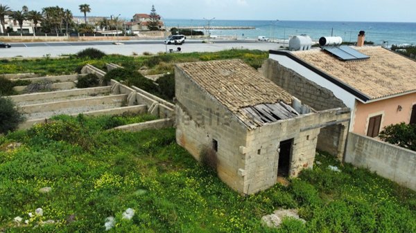 terreno edificabile in vendita ad Avola