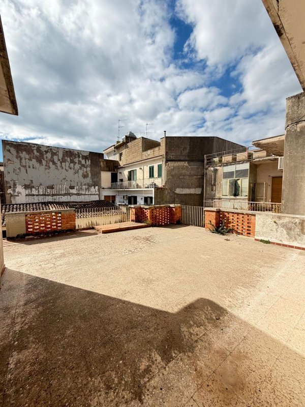 appartamento in vendita ad Avola