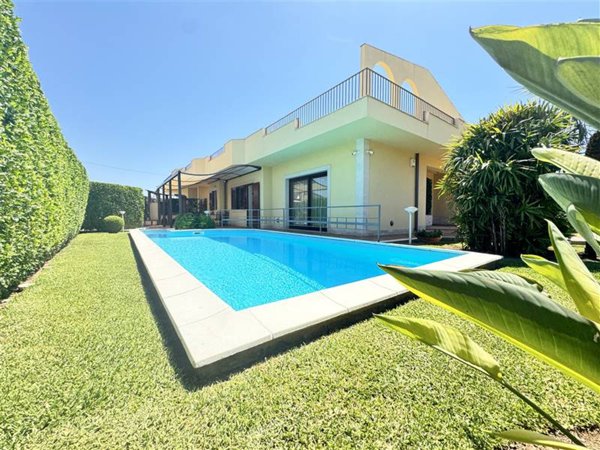 casa indipendente in vendita ad Avola