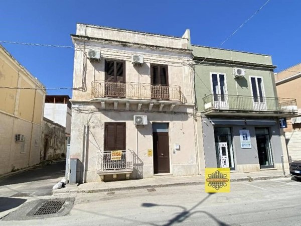 casa indipendente in vendita ad Avola