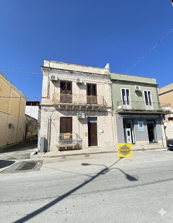 casa indipendente in vendita ad Avola