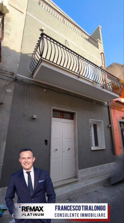 casa indipendente in vendita ad Avola