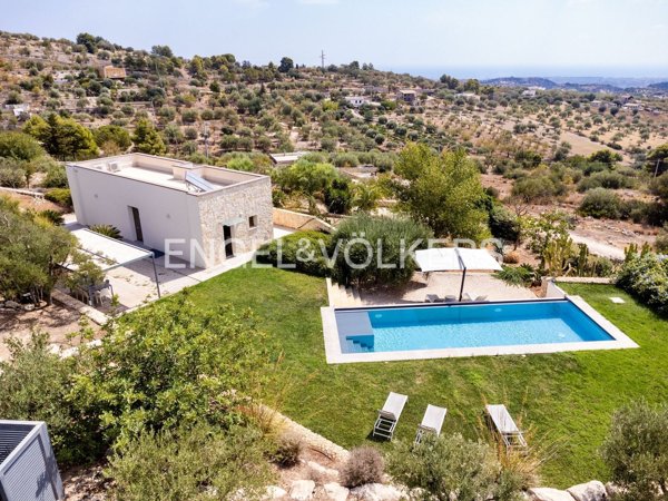 casa indipendente in vendita ad Avola