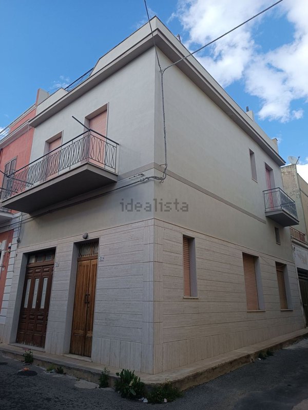 casa indipendente in vendita ad Avola