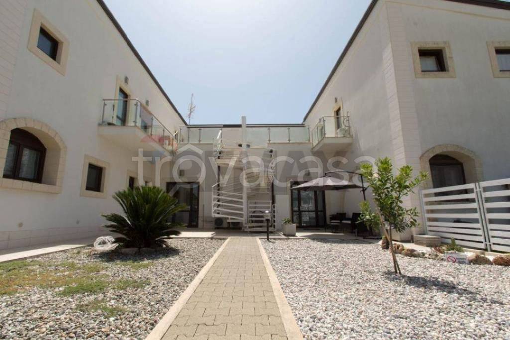 casa indipendente in vendita ad Avola