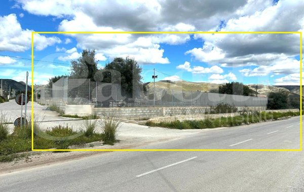 locale di sgombero in vendita ad Avola