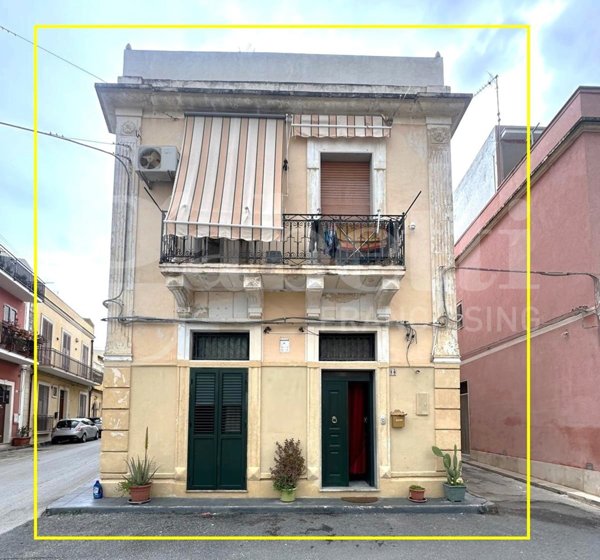 casa indipendente in vendita ad Avola