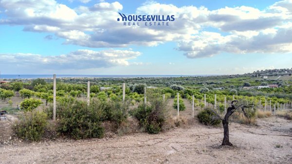 terreno agricolo in vendita ad Avola