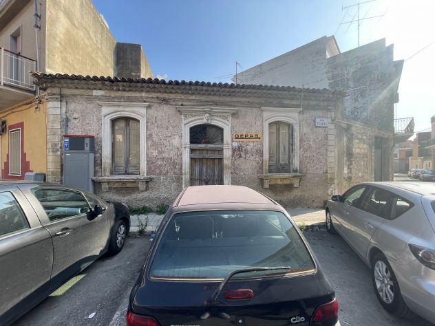 casa indipendente in vendita ad Avola