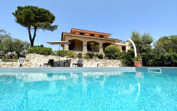 casa indipendente in vendita ad Avola