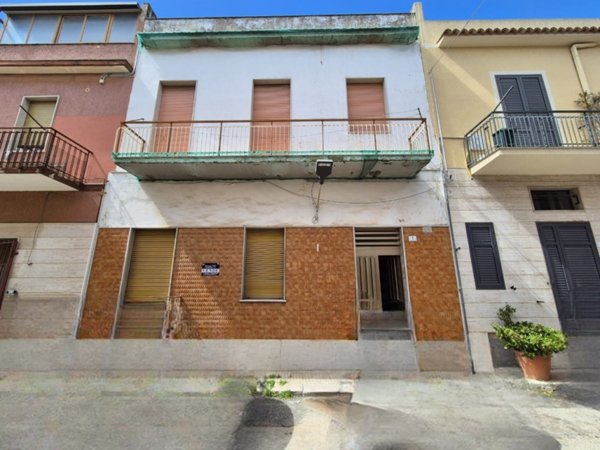 casa indipendente in vendita ad Avola