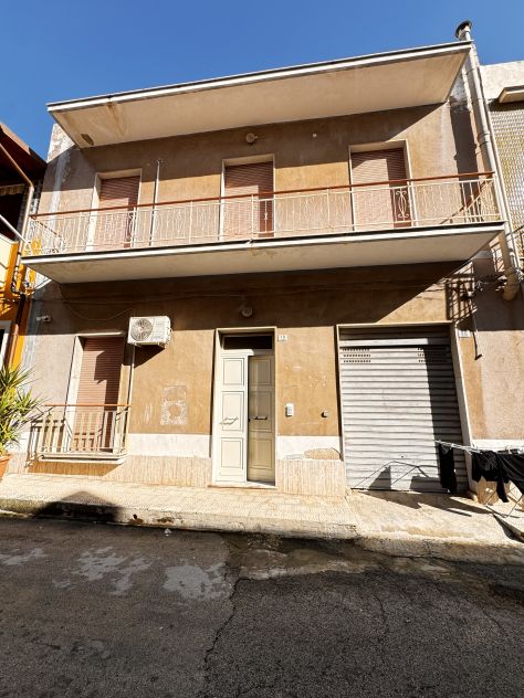 casa indipendente in vendita ad Avola