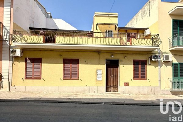 casa indipendente in vendita ad Avola