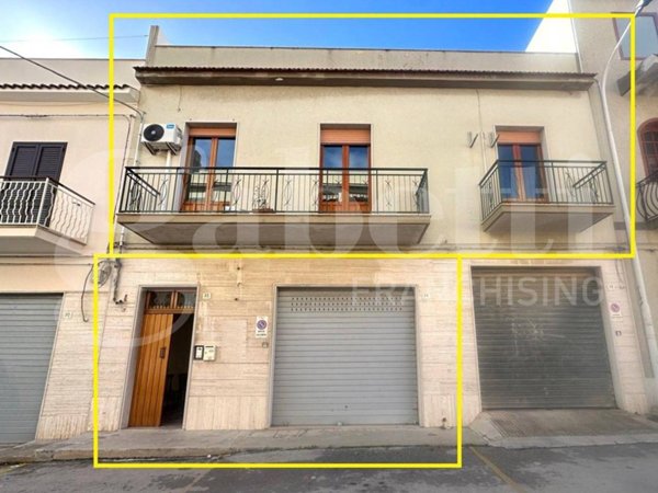 casa indipendente in vendita ad Avola