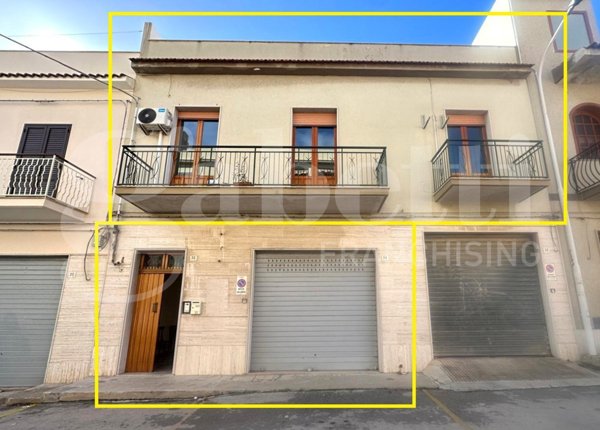 casa indipendente in vendita ad Avola