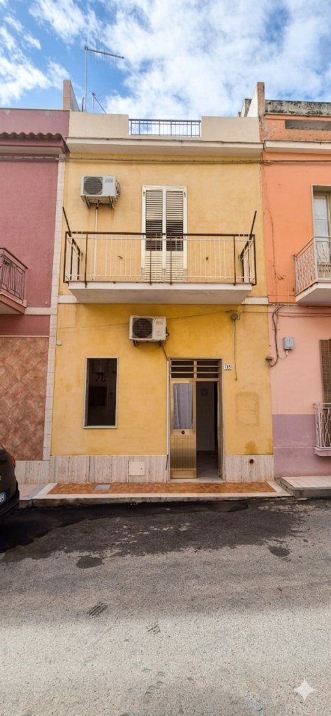 casa indipendente in vendita ad Avola