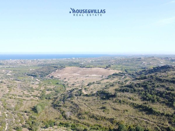 casa indipendente in vendita ad Avola