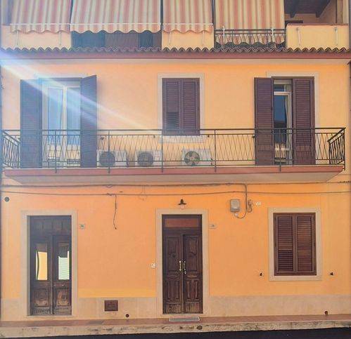 casa indipendente in vendita ad Avola