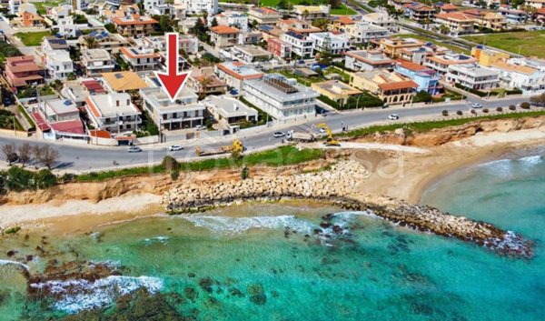 casa indipendente in vendita ad Avola in zona Falaride