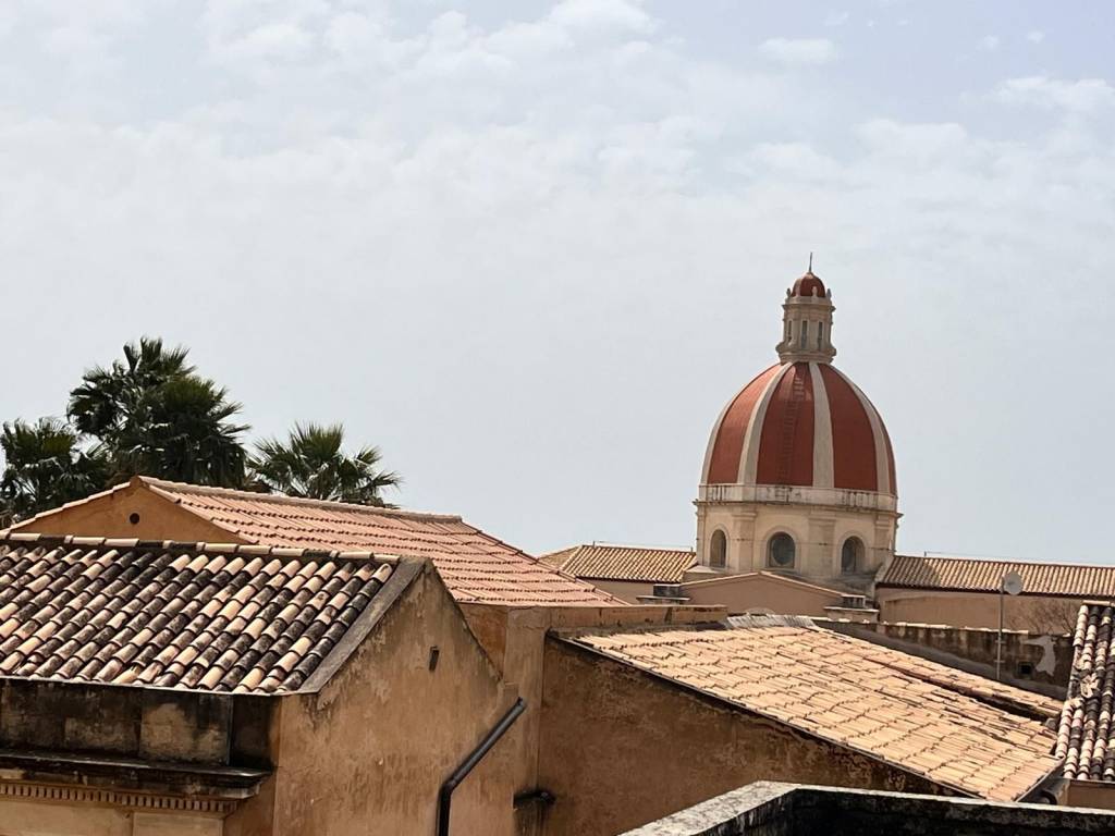 appartamento in vendita ad Avola