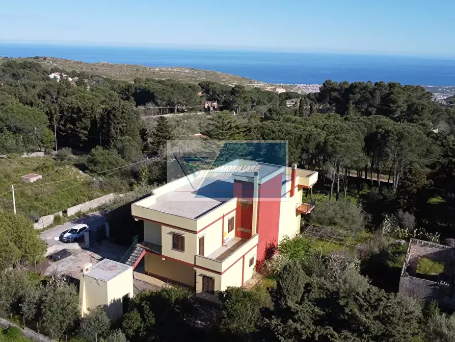 casa indipendente in vendita ad Avola in zona Gallina