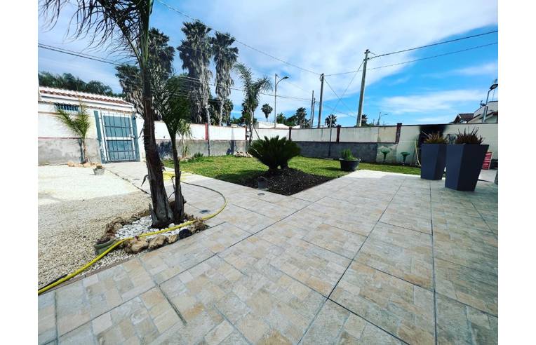 casa indipendente in vendita ad Avola in zona Piccio