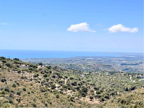 terreno edificabile in vendita ad Avola